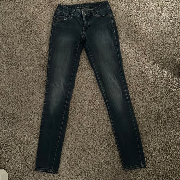 dark wash jeans - Picture 1 of 3